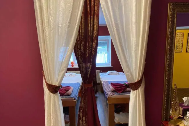 Nirwana Thai Massage Mering – Durchgang zum Massageraum